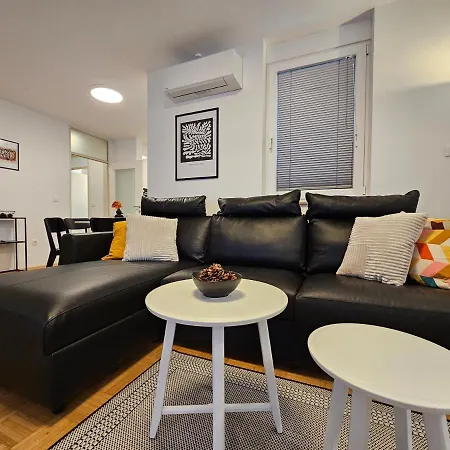 Martin In The Center Apartman