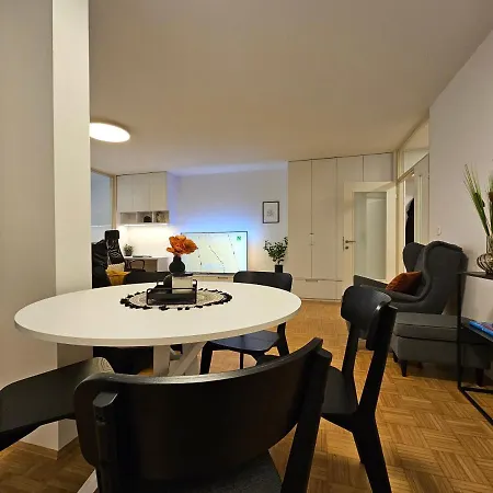 Daire Martin In The Center Ljubljana