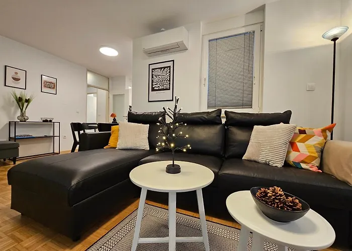 Martin In The Center